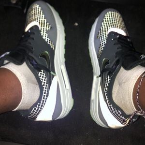 Meet your Posher, Dylan